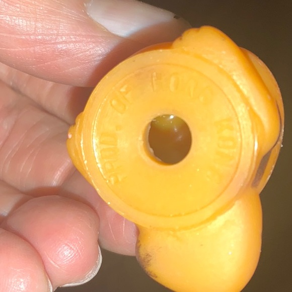 2 Novelty Button Pins & 1 Mini Garfield - Picture 4 of 16